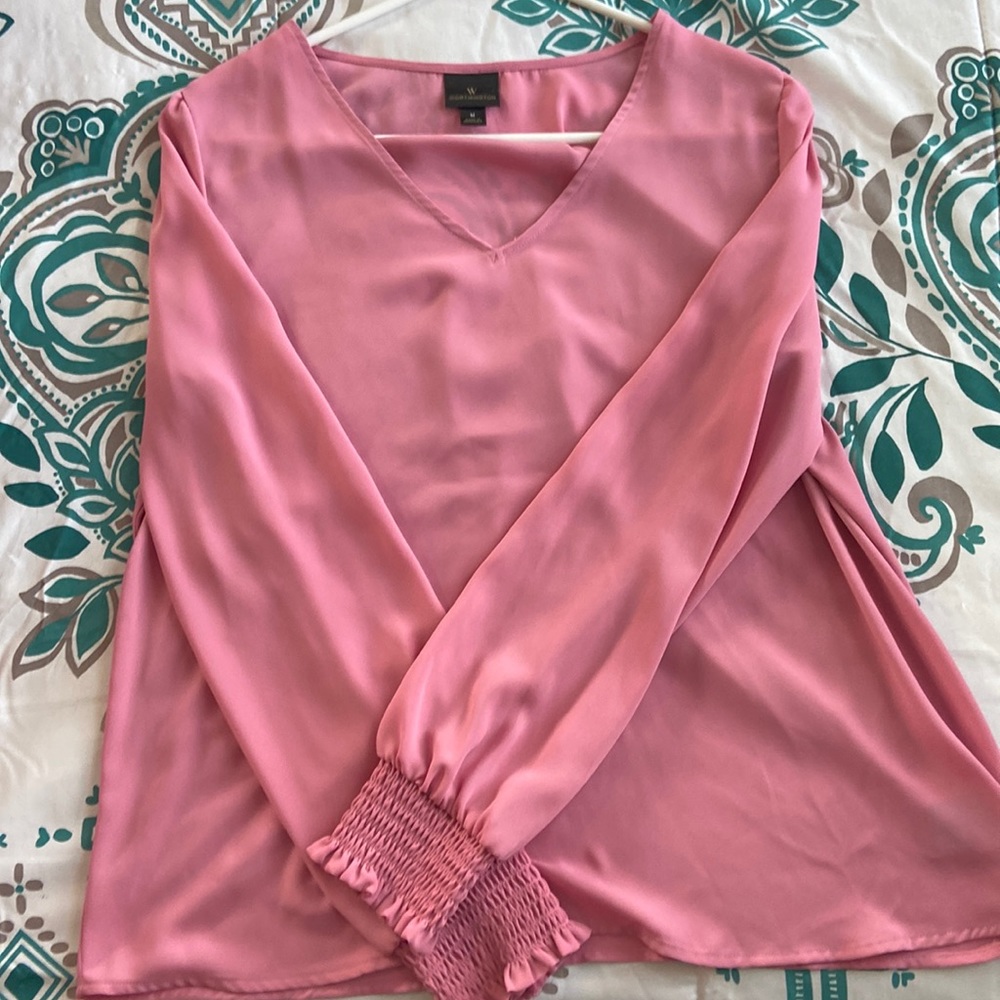 Worthington Blush Blouse, size medium, like new condition